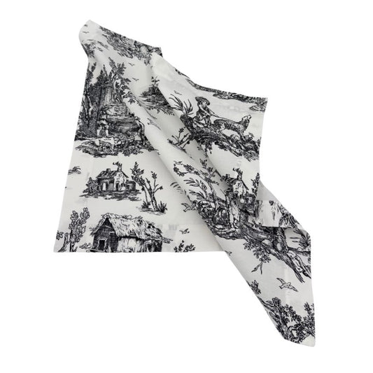B&W toile napkins.