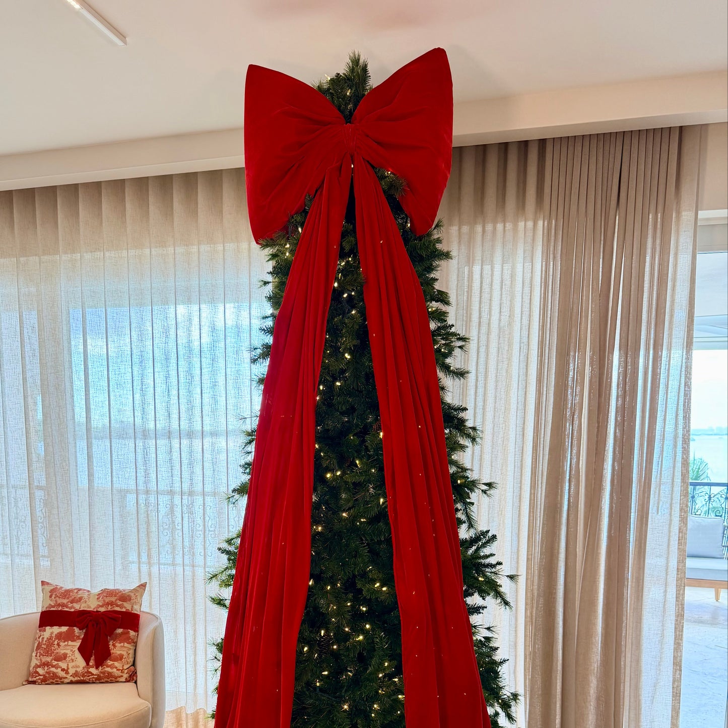 Christmas tree big bow large