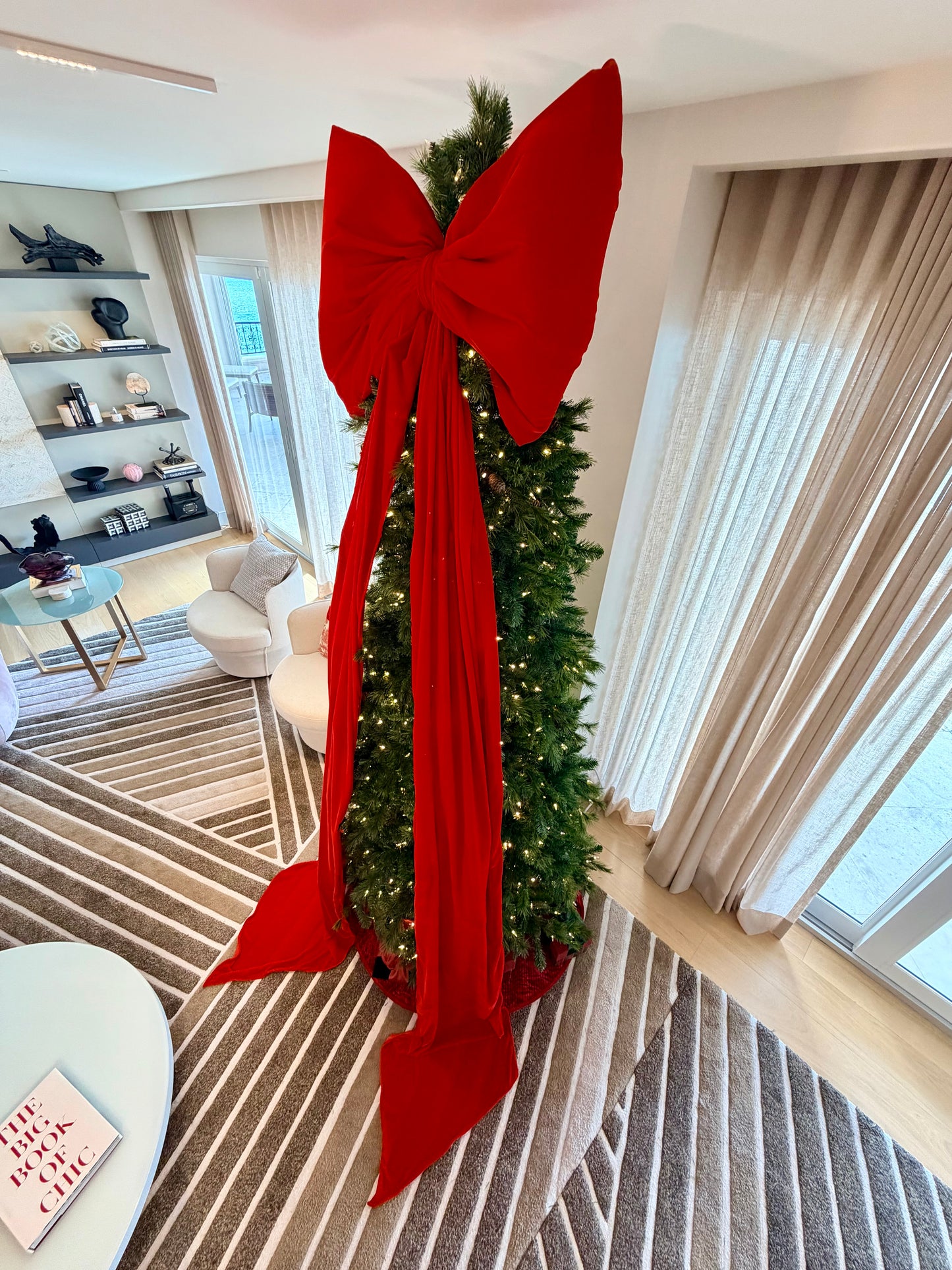 Christmas tree big bow large