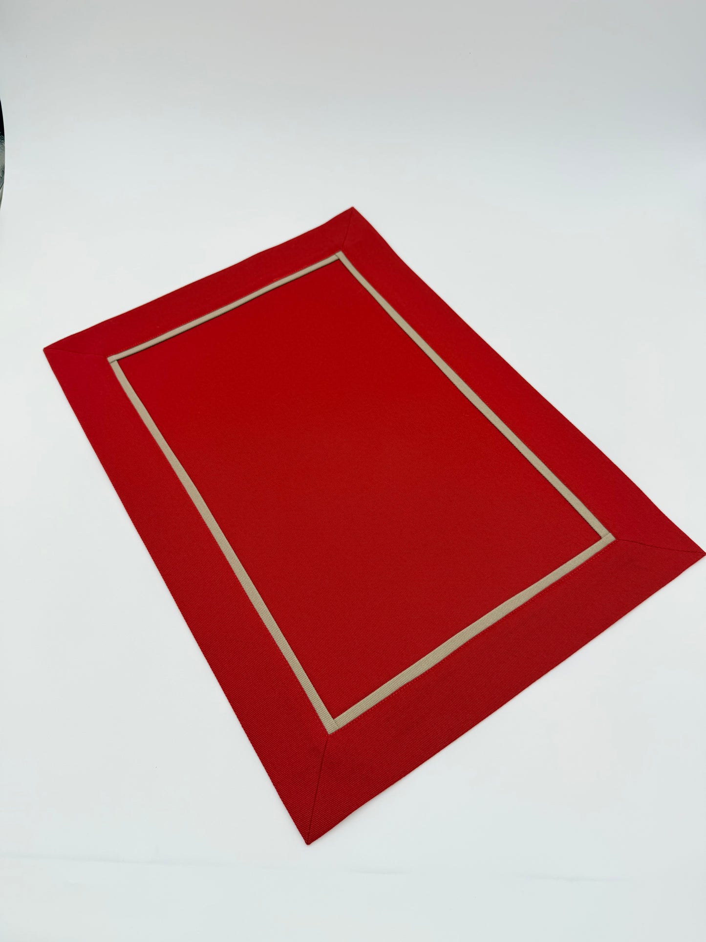 The red classic placemat