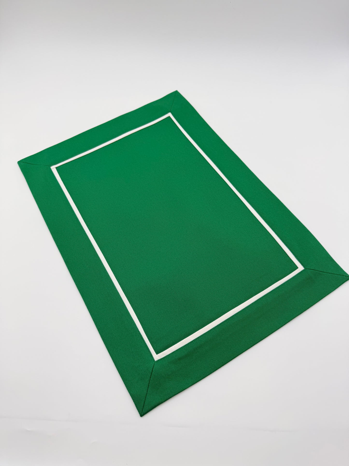 The green classic placemat