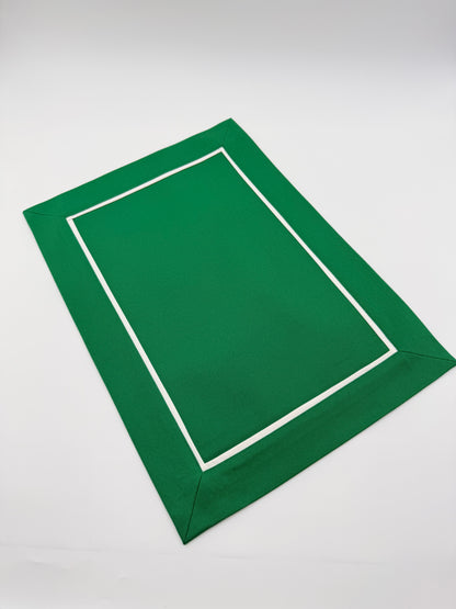The green classic placemat