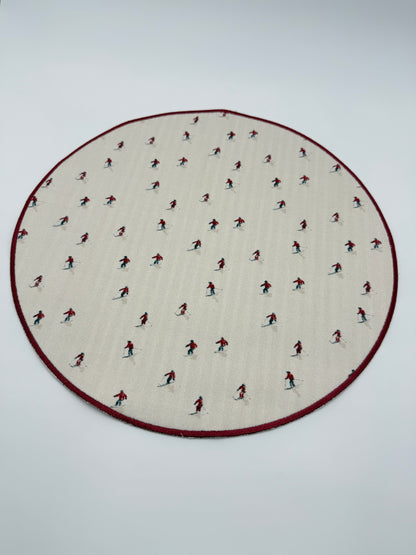 The skiers round placemats