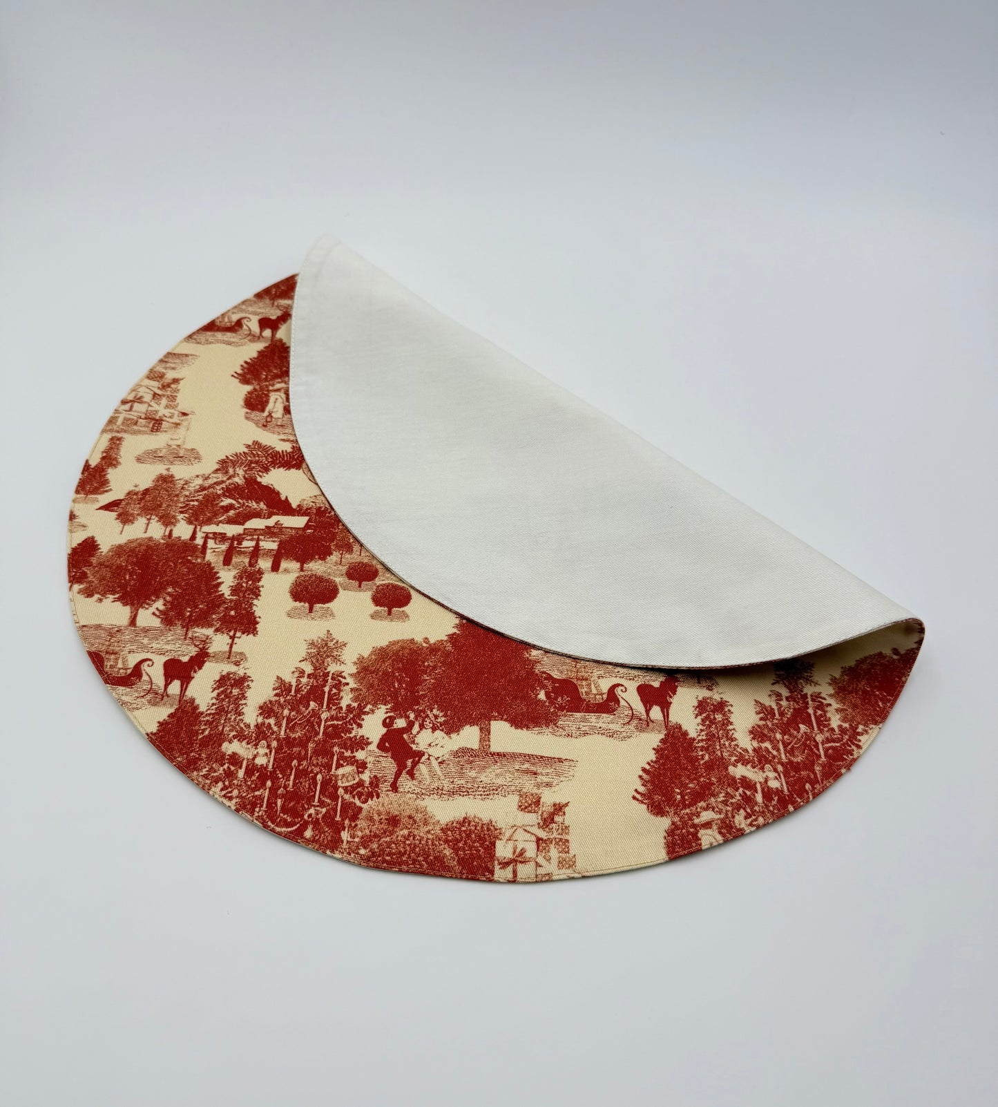 The Christmas toile round placemats